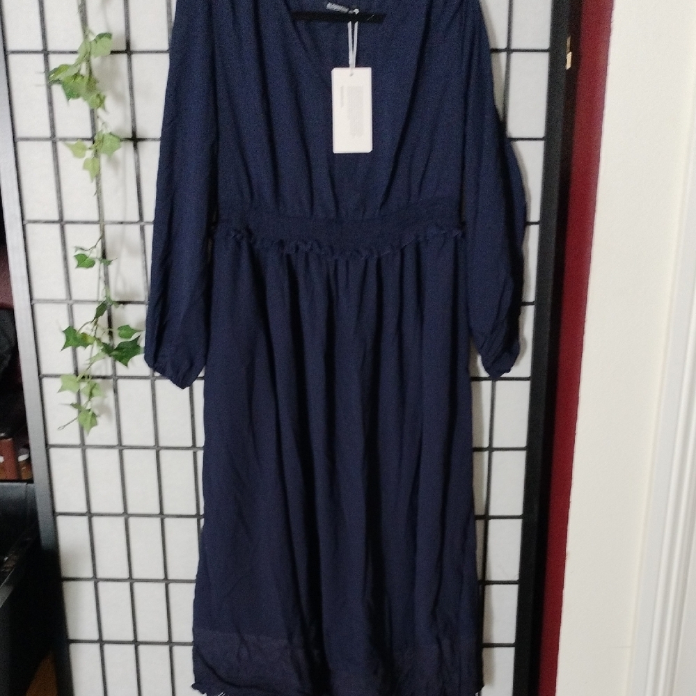 BloomChic Navy Long Sleeve V-Neck Maxi Dress